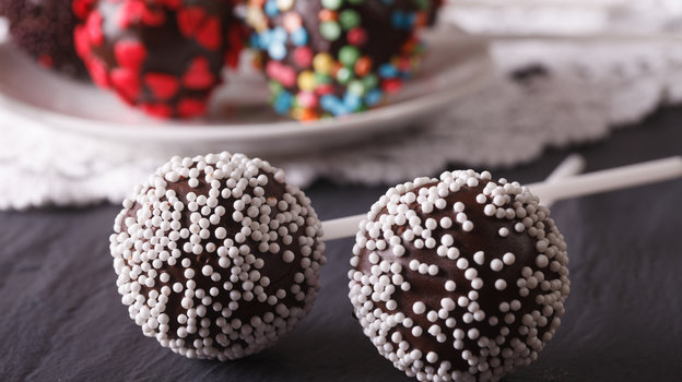 Cake pops se smetanovým sýrem.